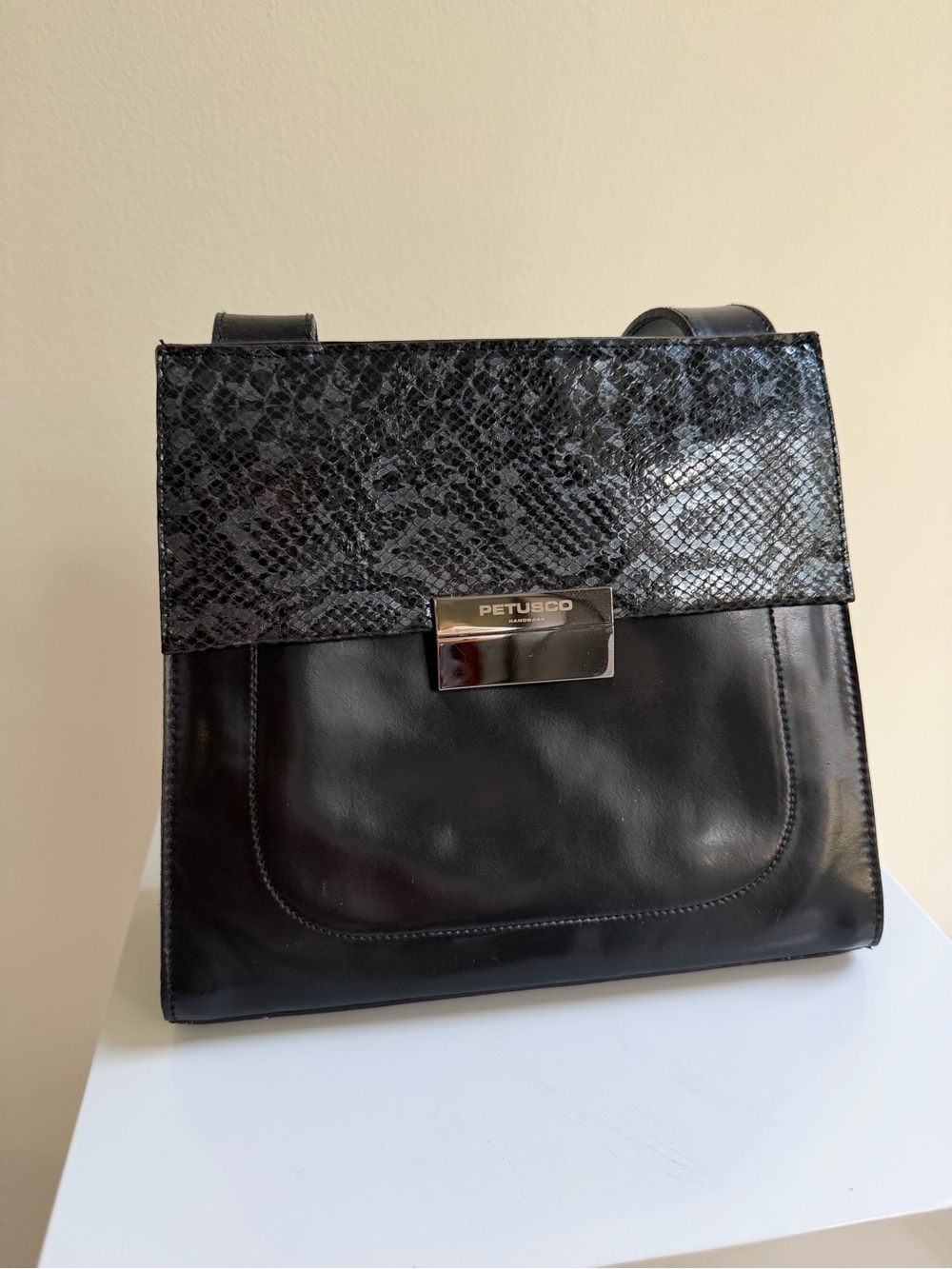 PETUSCO Black Genuine Leather Shoulder Bag Snake Embossed Vintage Handbag